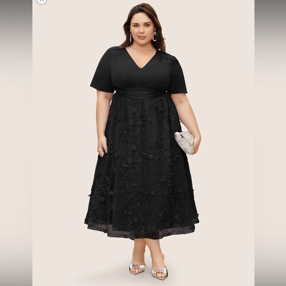 BloomChic Dresses & Skirts - Bloomchic Formal Dress